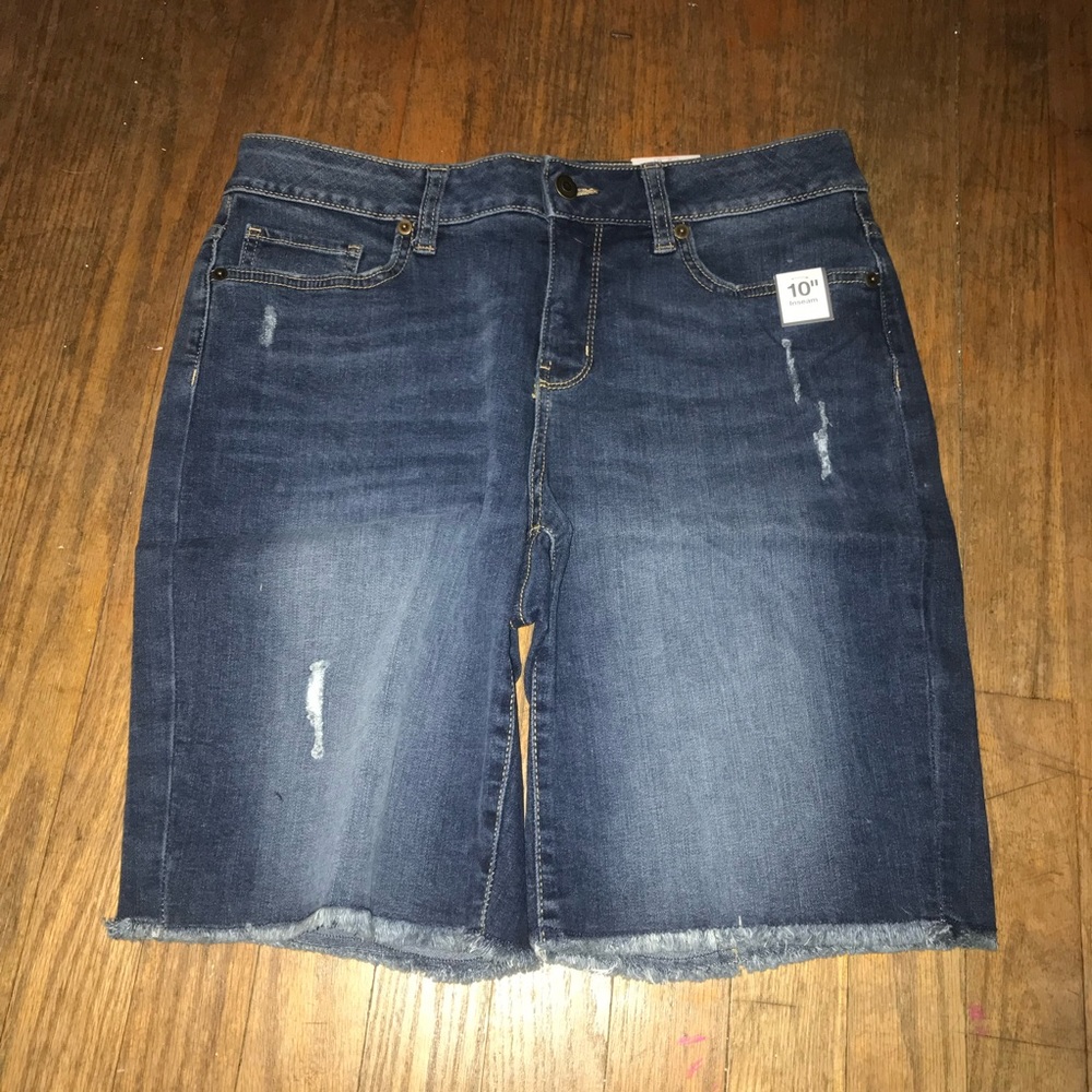 Time And Tru Shorts